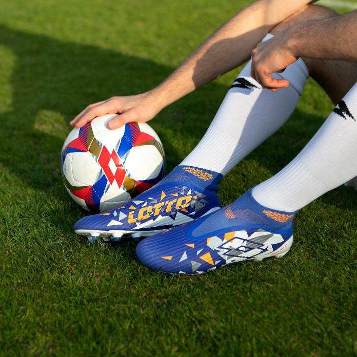 SOLISTA 100 IV GRAVITY FG AMPARO BLUE/ALL WHITE/ORANGE BEAT Lotto Man Shoes 0Z6F151